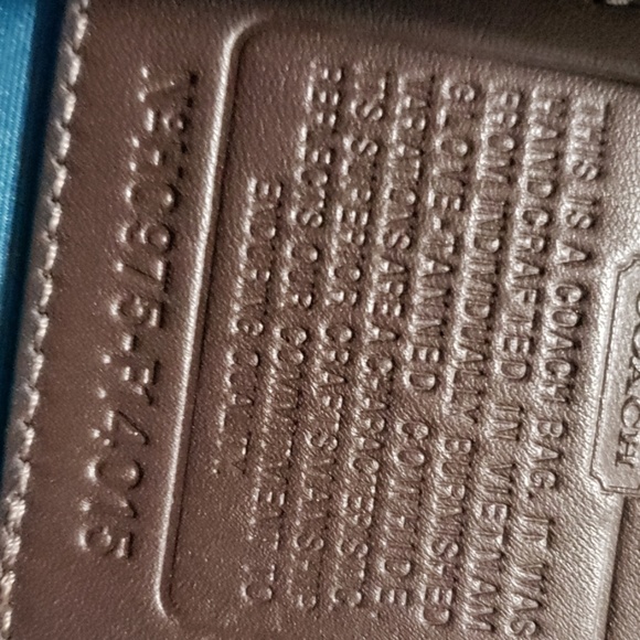 Authentic coach purse - Picture 3 of 3
